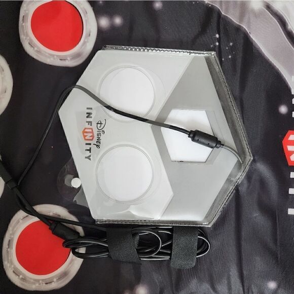 Huge Lot of Disney Infinity Figures/Discs for Xbox 360 - Picture 11 of 15